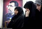 دیدار جمعی از چهره های رسانه ای زنان با خانواده شهید باقری