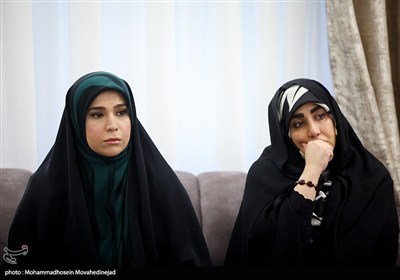 دیدار جمعی از چهره های رسانه ای زنان با خانواده شهید باقری
