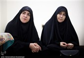 دیدار جمعی از چهره های رسانه ای زنان با خانواده شهید باقری