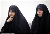 دیدار جمعی از چهره های رسانه ای زنان با خانواده شهید باقری