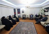 دیدار آملیلاریجانی با خانواده شهیدان سلامی و رشید
