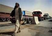 200 دستگاه کامیون ایرانی کالاهای اتباع را به دوغارون منتقل میکنند