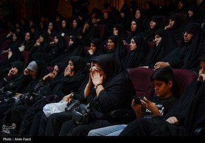 چهلمین شب شعر عاشورا؛ آیین تجلی عشق و حماسه در بستر شعر آیینی
