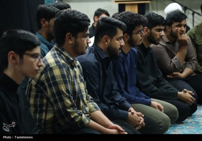 دیدار پزشکیان با نمایندگان قم و طلاب کرمانی