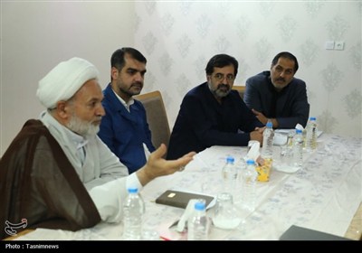 دیدار پزشکیان با نمایندگان قم و طلاب کرمانی