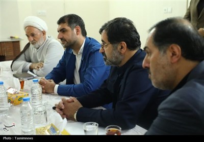 دیدار پزشکیان با نمایندگان قم و طلاب کرمانی