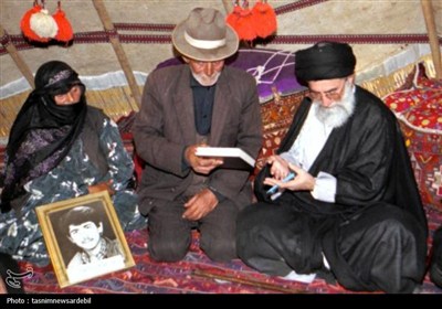 ترسیم پیوند عمیق قلبی مردم اردبیل با امام خامنه‌ای به روایت تصویر