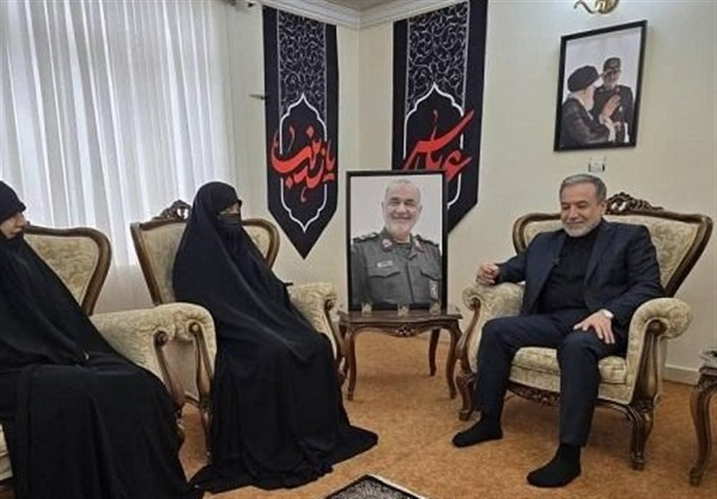 دیدار عراقچی با خانواده شهید سپهبد سلامی