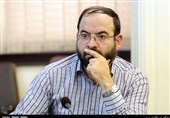هوشنگی: روایتها براساس عزت ملی باشد/ دشمن بهدنبال تفرقه است
