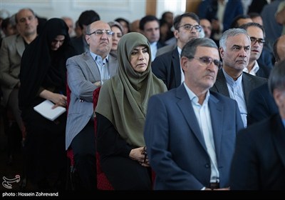 نشست رئیس جمهور با معاونان و مدیران وزارت امور خارجه