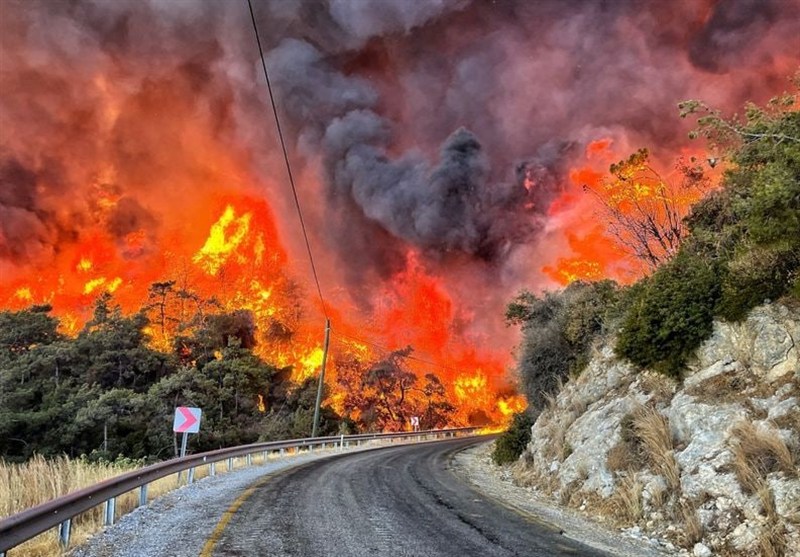 Massive Wildfires Threaten Bursa As Turkey Declares Disaster Zones