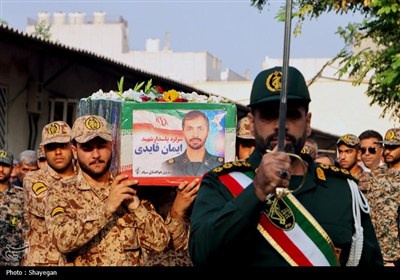 پیکر شهید ایمان قائدی با شکوه خاصی در بوشهر تشییع شد