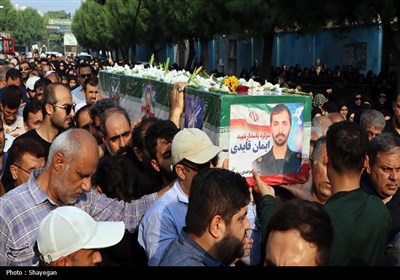 پیکر شهید ایمان قائدی با شکوه خاصی در بوشهر تشییع شد