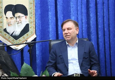 تجلیل از دست‌اندرکاران نماز جمعه بوشهر به مناسبت 5 مرداد