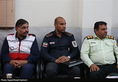 تجلیل از دست‌اندرکاران نماز جمعه بوشهر به مناسبت 5 مرداد