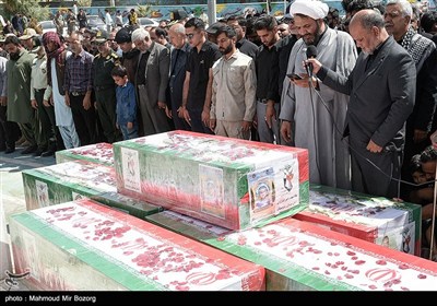 تشییع پیکر شهدای حمله تروریستی به دادگستری زاهدان
