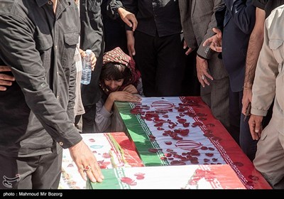 تشییع پیکر شهدای حمله تروریستی به دادگستری زاهدان