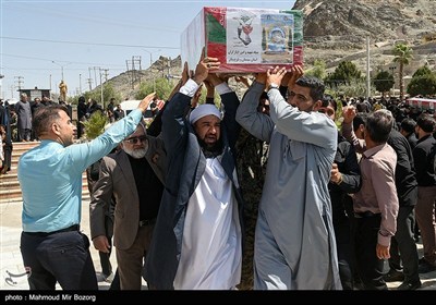 تشییع پیکر شهدای حمله تروریستی به دادگستری زاهدان