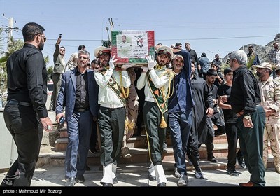 تشییع پیکر شهدای حمله تروریستی به دادگستری زاهدان