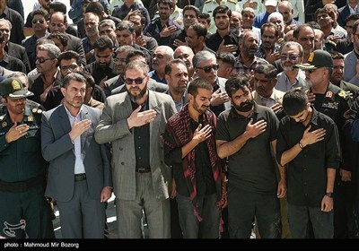 تشییع پیکر شهدای حمله تروریستی به دادگستری زاهدان
