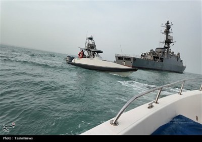 بازدید فرمانده نیروی دریایی ارتش از یگان های شناوری در خلیج‌فارس