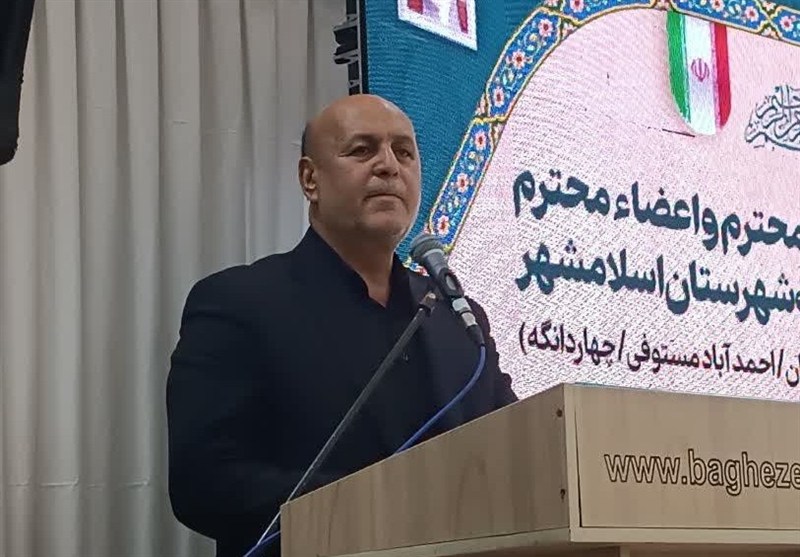 نماز جمعه اسلامشهر بستر بی‌نظیر ارتباط زنده با مردم