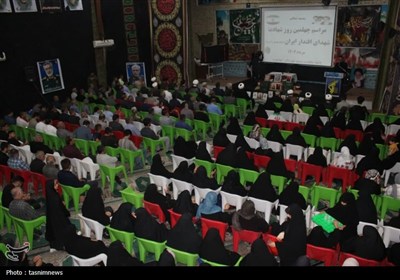 مردم در سوگ قهرمانان