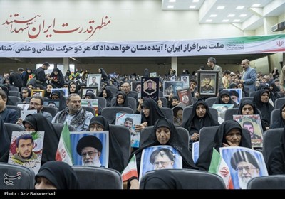 آیین گرامیداشت چهلمین روز شهادت فرماندهان ،‌دانشمندان و 88 لاله گلگون کفن استان لرستان
