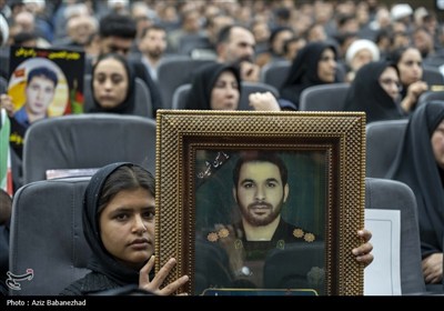 آیین گرامیداشت چهلمین روز شهادت فرماندهان ،‌دانشمندان و 88 لاله گلگون کفن استان لرستان