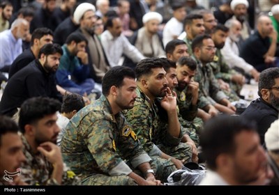 گرامیداشت شهدای پدافند هوایی ارتش در حرم بانوی کرامت