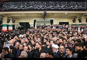 إقامة مراسم أربعین شهداء الحرب الأخیرة بحضور قائد الثورة الإسلامیة