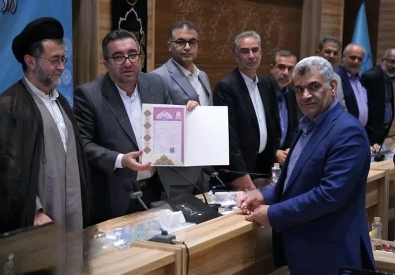 اسناد مالکیت تختجمشید، باغ ارم، سد درودزن و دریاچه پریشان صادر شد