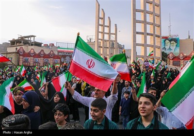 همخوانی سرود (ای ایران بخوان) در زنجان
