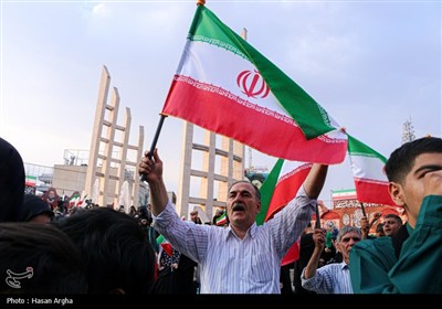 همخوانی سرود (ای ایران بخوان) در زنجان