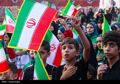 همخوانی سرود (ای ایران بخوان) در زنجان