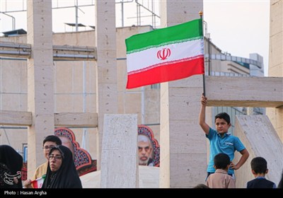 همخوانی سرود (ای ایران بخوان) در زنجان