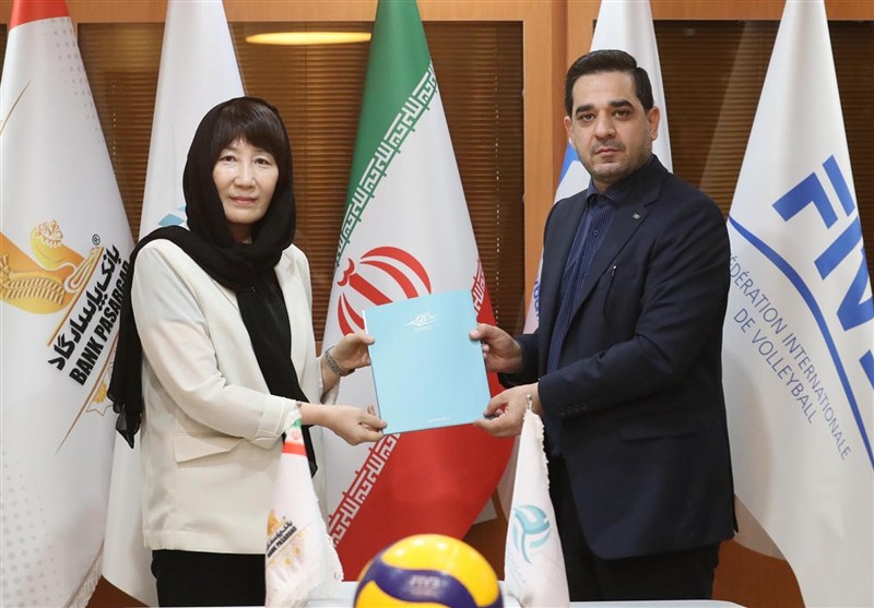 قرارداد سرمربی تیم ملی والیبال زنان ایران تمدید شد