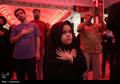 سوگواری کودکانه دختران به یاد دختر سه ساله کربلا