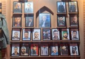 دانشجویان جوان کرجی، در میدان تکریم شهدا