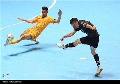 مسابقات لیگ برتر فوتسال کشور بین تیم های گیتی پسند اصفهان و نفت بندر عباس