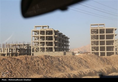 بازدید میدانی وزیر راهاز پروژه‌های راه و مسکن کرمان؛ وعده تسریع در واگذاری اراضی