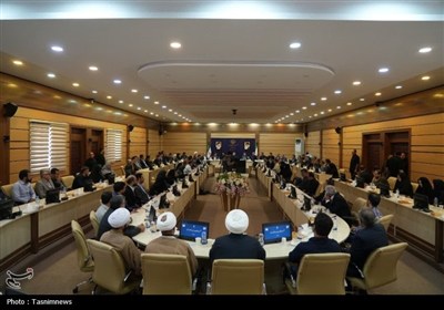 دیدار رئیس جمهور با فعالین سیاسی-اجتماعی استان زنجان