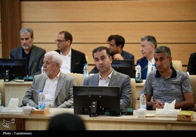 دیدار رئیس جمهور با فعالان اقتصادی استان زنجان