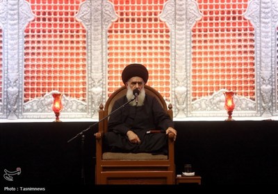 عزاداری زائران کریمه اهل بیت (س) در سوگ شهادت کریم اهل بیت(ع)
