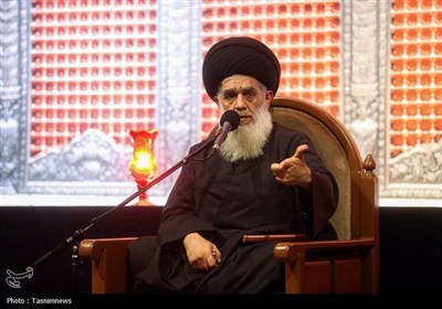 عزاداری زائران کریمه اهل بیت (س) در سوگ شهادت کریم اهل بیت(ع)