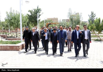 آیین بهره‌برداری از بوستان قدس و آسفالت 33 معبر عمومی در منطقه 3 مشهد