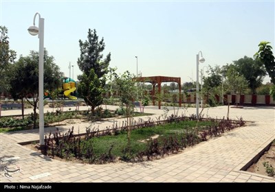آیین بهره‌برداری از بوستان قدس و آسفالت 33 معبر عمومی در منطقه 3 مشهد