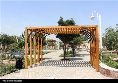آیین بهره‌برداری از بوستان قدس و آسفالت 33 معبر عمومی در منطقه 3 مشهد