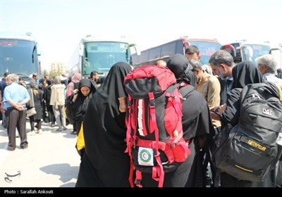 بدرقه ۲۷۰ زائر اربعین از مصلی کرمان