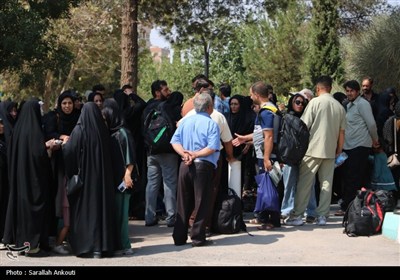بدرقه ۲۷۰ زائر اربعین از مصلی کرمان